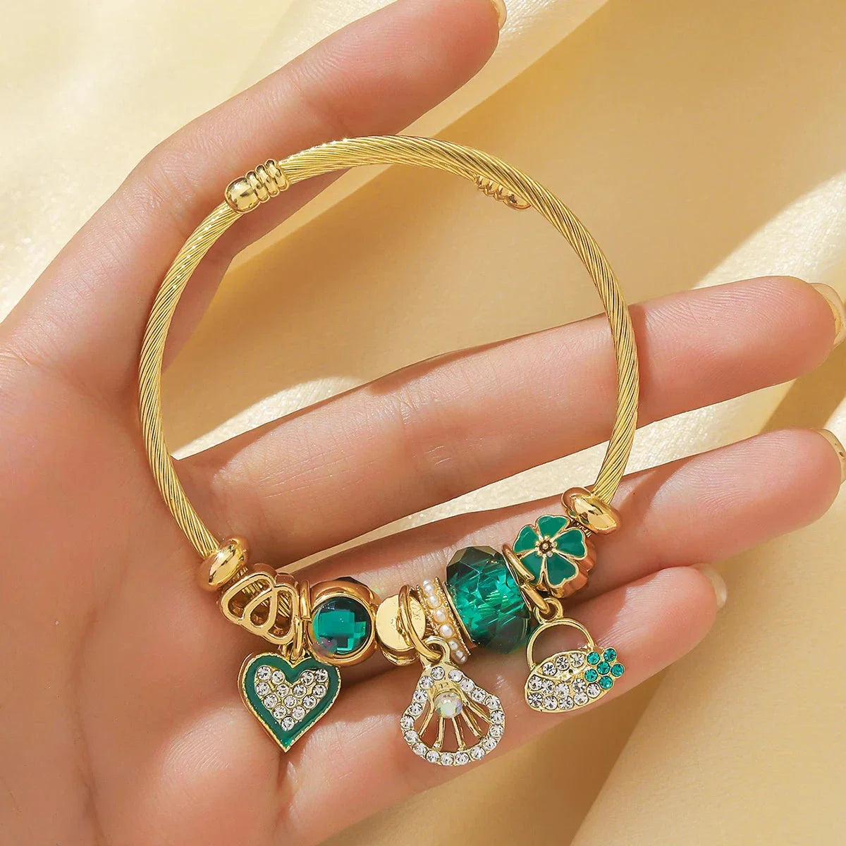 Mirelith – Elegant Stylized Bracelet