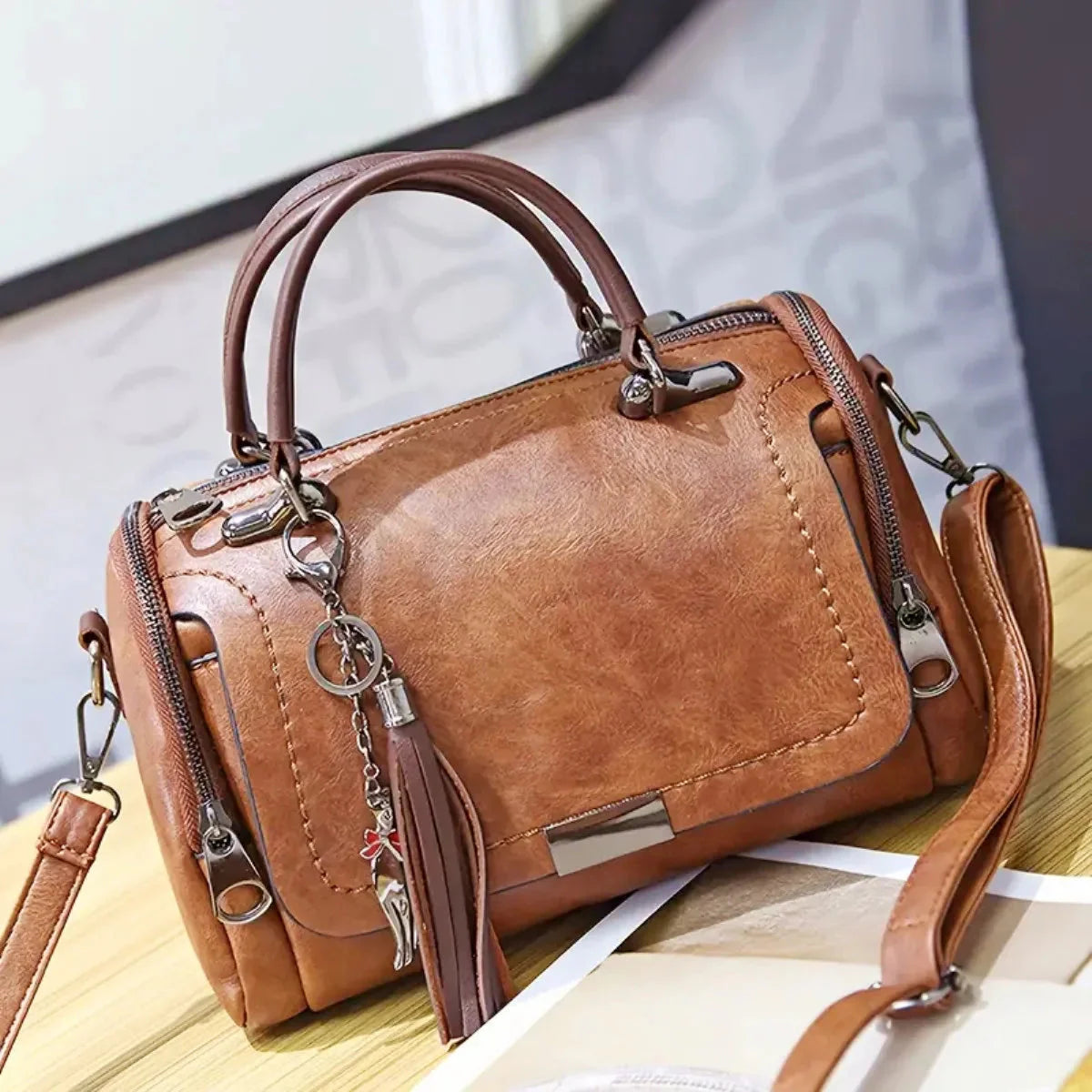 Elegant Women's Leather Shoulder Bag Alice
