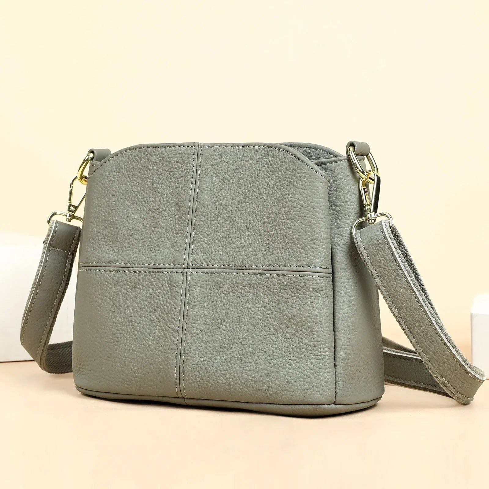 Eloise Royale Women's Leather Bag