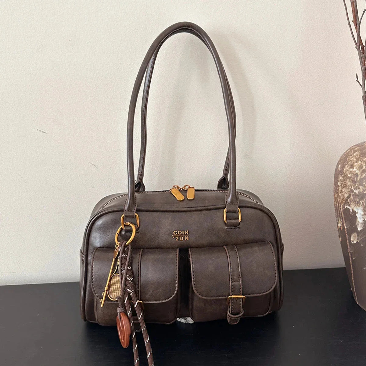 Velouré – Elegant Retro Shoulder Bag