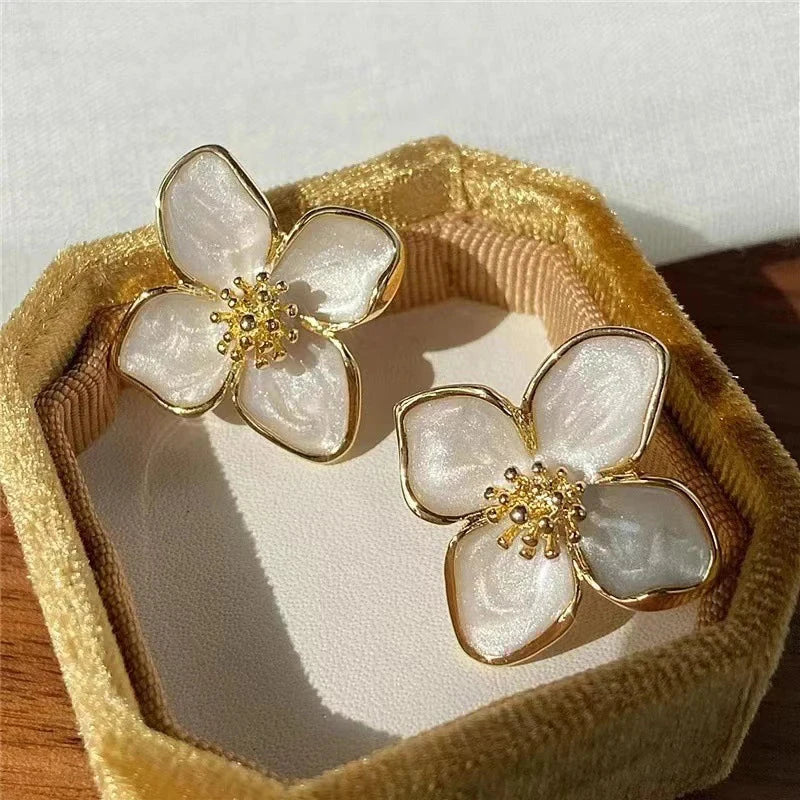 Floréa Luminare – Flower Earrings Set