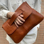Kaelith - Elegant and versatile clutch bag