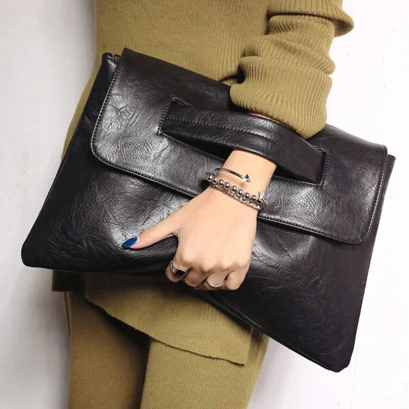 Kaelith - Elegant and versatile clutch bag