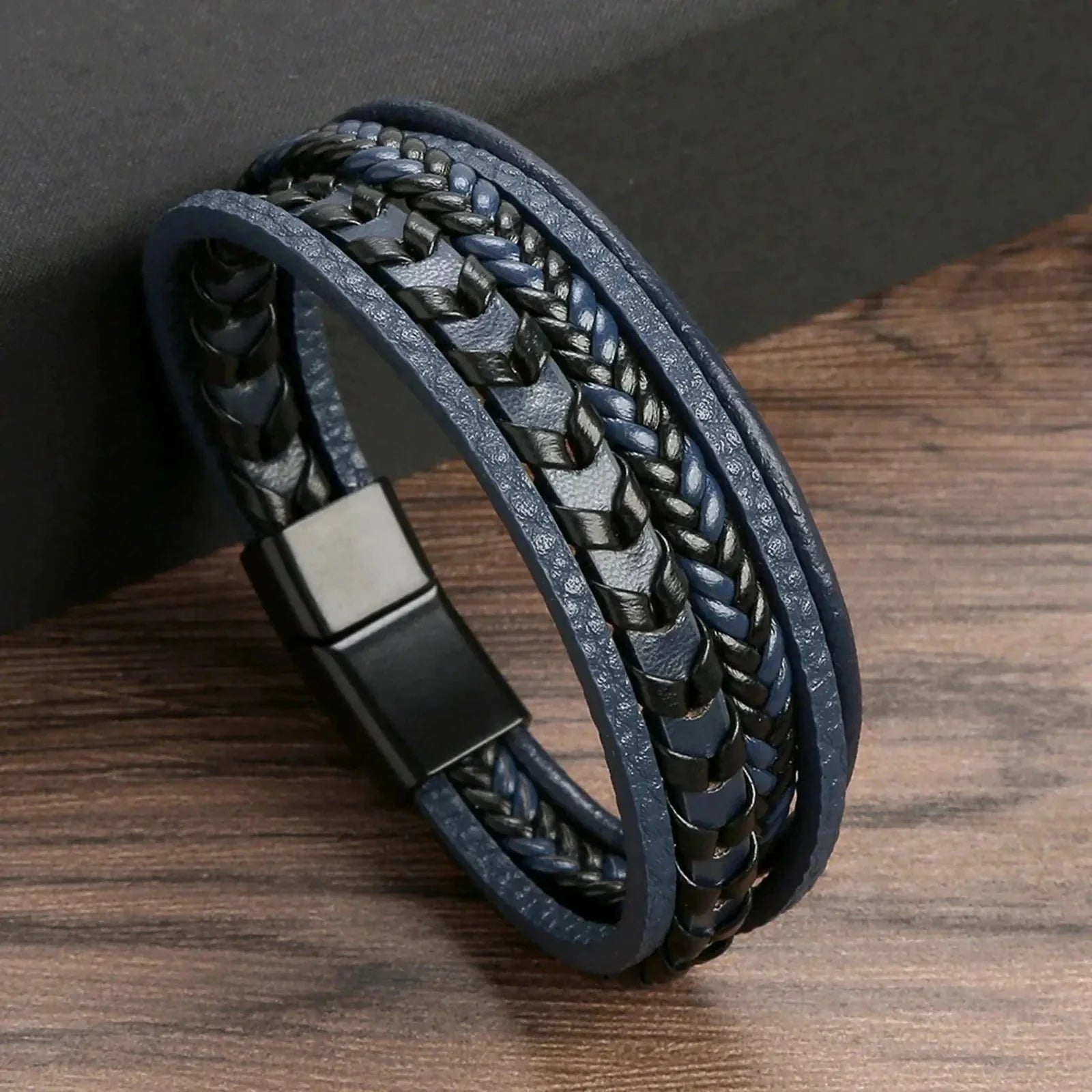 Klaiven – Modern Leather Bracelet
