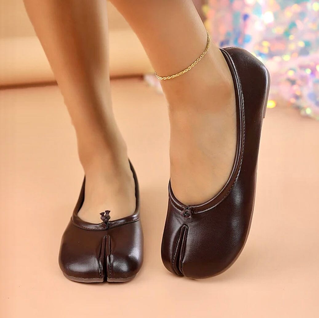 LilySteps – Women's Toe Separator Flats