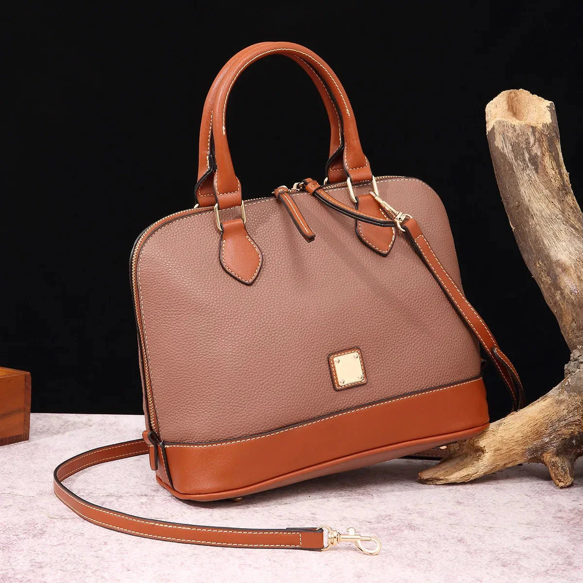 Retro Women's Leather Bag - Helena Classic